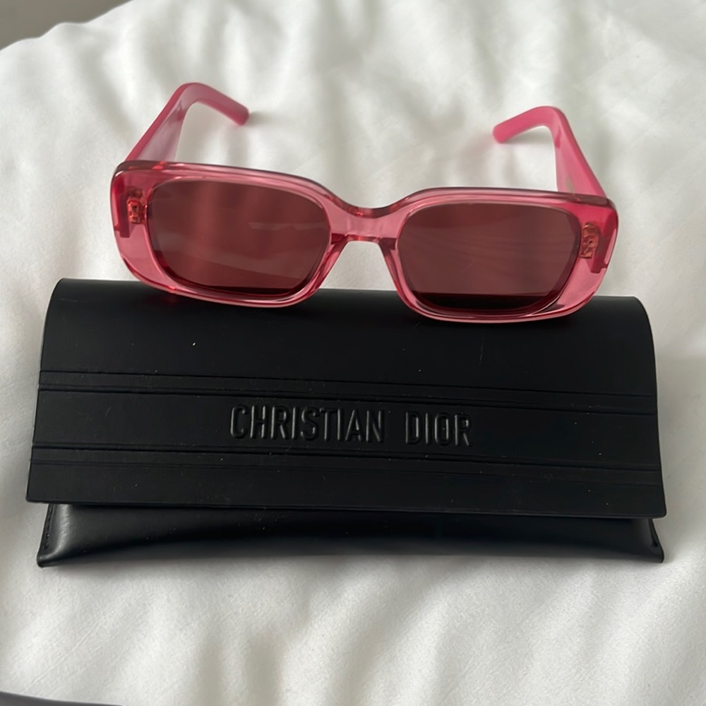 Christian Dior pink plastic Sunglasses *So cool*
Brand new in case